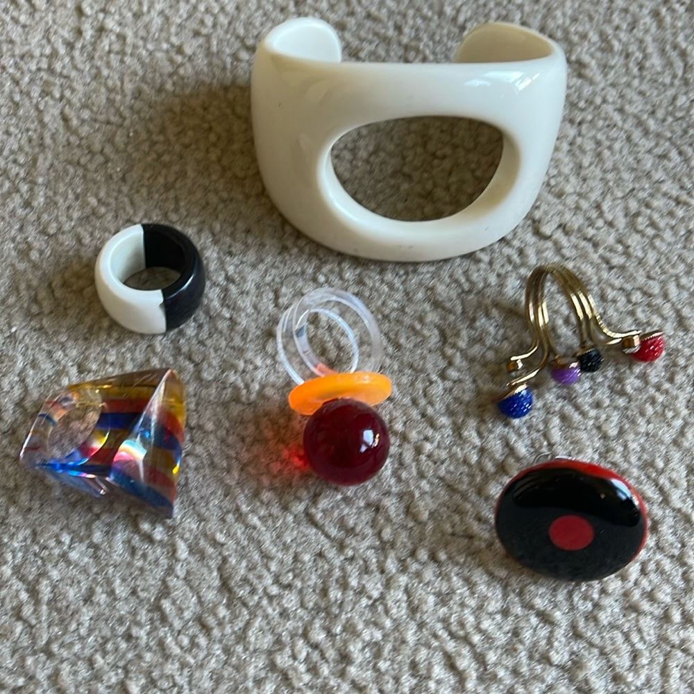 Mod jewelry lot
